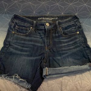 American Eagle Shorts size 10 “MIDI” with 5” unrolled inseam, EUC